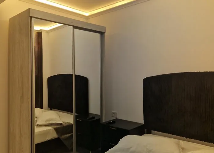 Titanic Gold Apartment