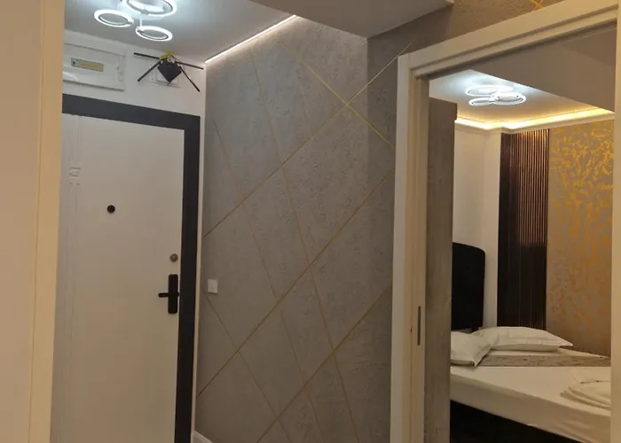 Apartment Titanic Gold