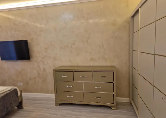 Titanic Gold Apartment