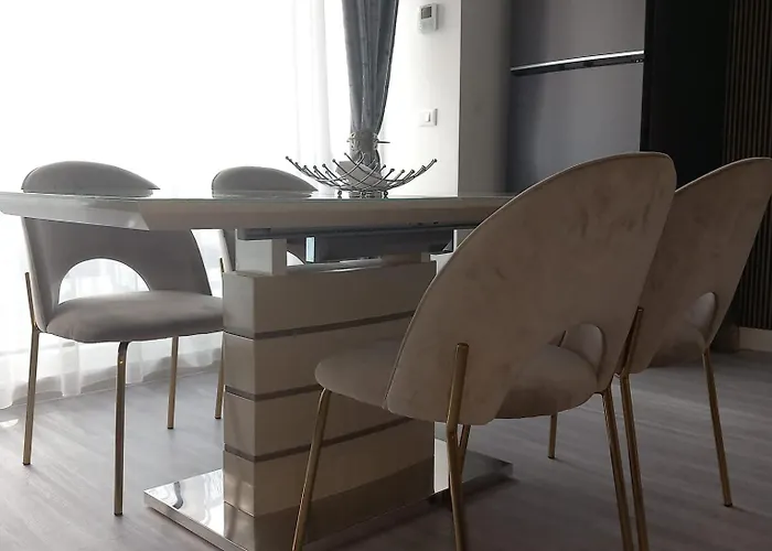 Titanic Gold Apartment *