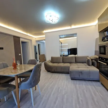 Titanic Gold Apartment