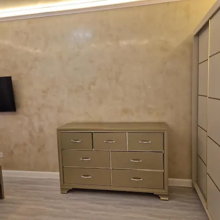 Titanic Gold Apartment